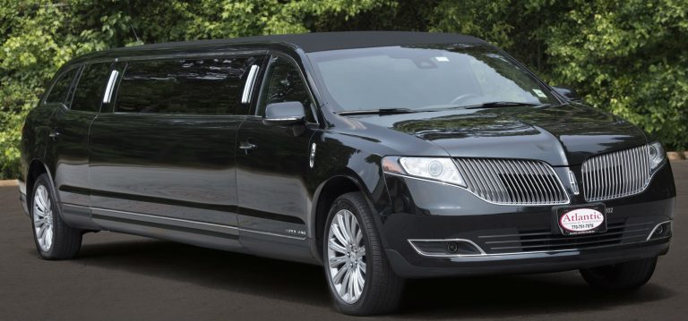 MKT Stretch Limo Exterior resized